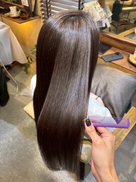 リゴッツ ドゥア プトゥリ(Regottz dua putri) 髪質改善ロング