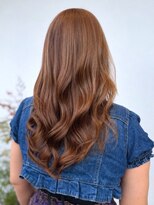 ナチュラル ヘアーデザイニング(Natural hair designing) 透明感で魅せる!まろやかミルクティーベージュ/フェミニンヘア