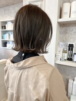 キャアリー(Caary)&nbsp;福山市美容室Caary人気 前下がりな切りっぱなしブルーグレージュ