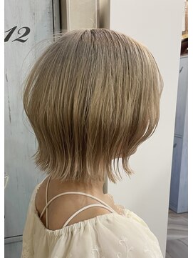 シャル 辻堂(shalu) ハイトーンボブ