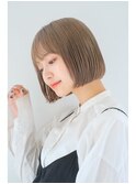 <オバマ>カットでまとまる切りっぱなしハイトーンショートボブ