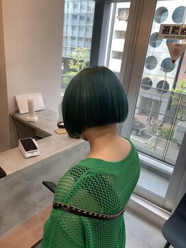 エマ 日吉(emma) 【emma小濱】ボブ×ハイトーングリーンカラー