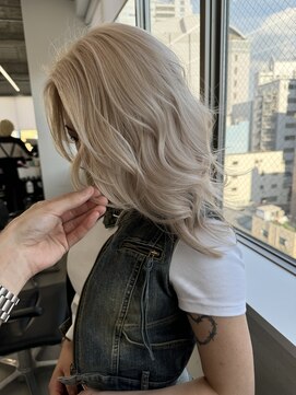 エゴル ナゴヤサカエ(ENGOL NAGOYA SAKAE) ホワイトブロンド/ホワイトベージュ/ハイトーンカラー