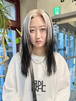 マニア(mania.)&nbsp;ホワイトルーツカラー裾カラーブラックデザインカラーブリーチ