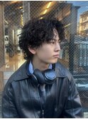 2091フェザーショートバンク刈り上げセンターパート波打ちパーマ