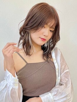 インク(inq)の写真/姫レイヤー/ウルフカット♪SNSで見た話題スタイルを完全再現!伸ばしかけヘアのちょっとしたイメチェンにも