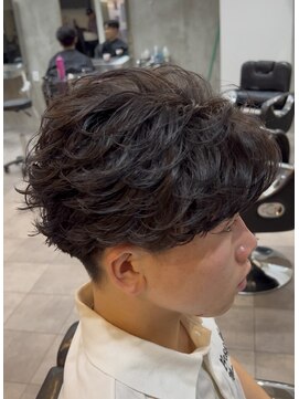 クオル キャスト 熊本(QOL×cast) メンズフェザーパーマ毛流れパーマフェザーショート/通町筋