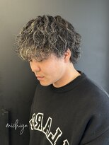 アンドメゾンオム(&Maison. homme) センターパート/ニュアンスパーマ/毛流れパーマ/波巻きパーマ