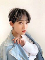 ボアソルテ(Boa Sorte)&nbsp;アッシュグレーデザインカラー×ハンサムショート