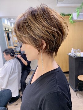 アヴァロン(AVALON) 横顔美人☆×絶壁解消×大人ショート