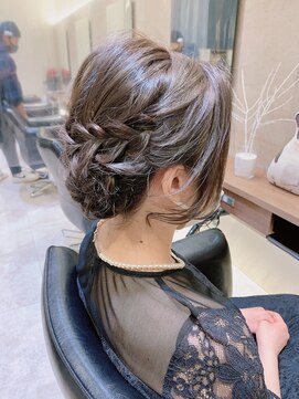 シェル 国分寺(shell) お呼ばれアレンジ☆三つ編みゆるふわアップ