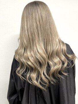 エスアイ(S.i) ミルクティーベージュ［五条駅/京都駅/七条駅/四条駅/烏丸駅］