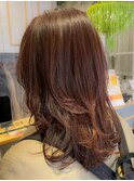 レイヤーカットと柔らかラベンダーカラー