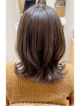 ユーリ(JUURI) カーキアッシュのボブルフ