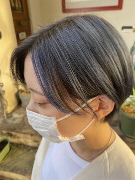 パディントン(Paddington) 格好良さと可愛さを両立☆個性あふれるグレージュスタイル☆