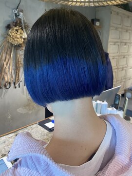 ロリム(RorriM) 切りっぱなしボブ　ダブルカラー　グラデーションカラー