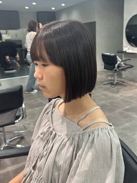 ジーニー 千葉(GENiE) 韓国ボブ/縮毛矯正/髪質改善トリートメント【白井愛海】