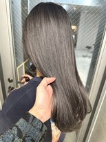 エウペ 渋谷(WEUPE)&nbsp;斜めバング/グレージュカラー/デザインカラー/シルキーベージュ