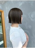 切りっぱなしボブ×アッシュカラー