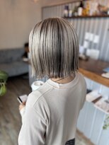 ゴート(G.O.A.T)&nbsp;White beige × outer color