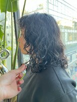 ビハインドザカーテン(BEHIND THE CURTAIN)&nbsp;レイヤーミディ×スパイラルパーマ×わちゃバングパーマ