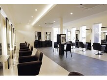 ヘアーメイク グレース ヴィヴィ(HAIR MAKE GRACE ViVi)の雰囲気（上質な癒しと落ち着きのある空間で、ゆったりとしたサロン時間を）