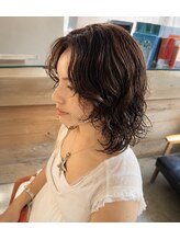 抜け感パーマで、乾かすだけで決まる大人のこなれヘアへ。【熊本／並木坂／抜け感パーマ】