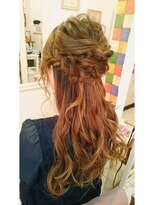 ヘアメイクアンドセットサロン リッコ(Hair make&set salon Ricco)&nbsp;Ricco 編み込みガーリーハーフアップ ヘアアレンジ ゆるふわ