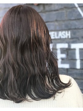 ヘアアイラッシュ リベット(hair eyelash RIVET) ベージュカラーミディアムボブ