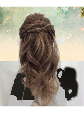 アウ美容室(au) ハーフアップスタイル