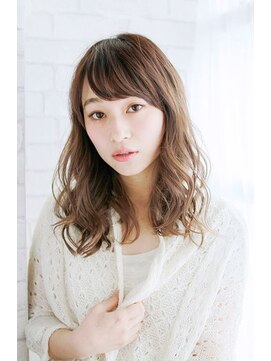 プティルカ(PutiLuca D.C.) 抜け感のあるルーズカール