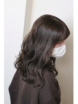 ビアージュ(Viage)&nbsp;:ロング　:波ウェーブ　:キレイ　:アッシュ　:ブランジュ