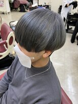 ヘアーデザインロアール(HairDesign  LOIRE)&nbsp;マッシュ×シルバーグレーカラー