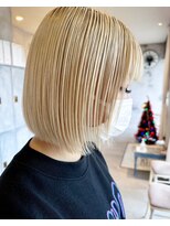 カムジーヘッド(COMEGHEAD)&nbsp;ダブルカラーベージュカラーケアブリーチハイトーンカラー前髪