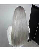 ラピス 横浜(Lapis)&nbsp;ホワイトシルバーシールエクステハイライトブリーチカラー