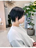 ミニウルフシンプル黒髪ショート