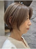 表参道白髪ぼかしハイライトウルフショートボブグレージュ40代