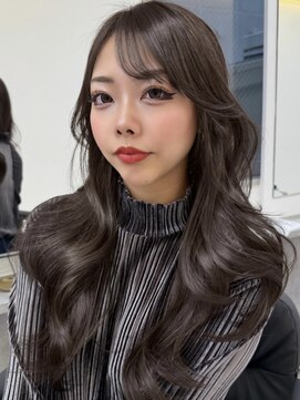 リア(riah) 韓国ヘアーハッシュカットレイヤーカットハイライトカラー