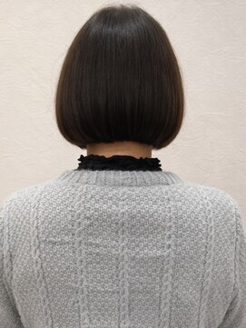 アウラ(AULA) 【70.ミセス×ショートカット×ボブ×白髪染め】