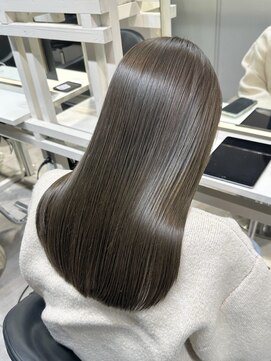 ディーエックス スリー(Dxxxx III) オリーブグレージュ REI