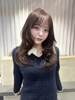 リリー(Lilley) 【本松美咲】ミディアムレイヤー×フォワード巻
