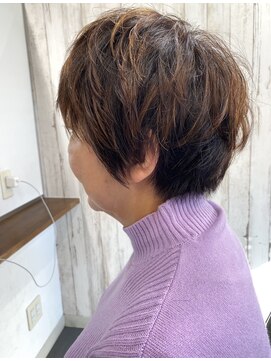 シュクルヘアー(Sucre Hair) デザインカラーで白髪染めでもおしゃれショートヘア