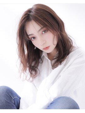 トリッシュ ヘアー(Triche Hair) ミディアムウェーブ