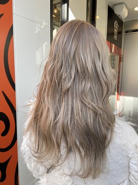 ルイス(L'wis) ホワイトブロンドベージュ♪代表朝長