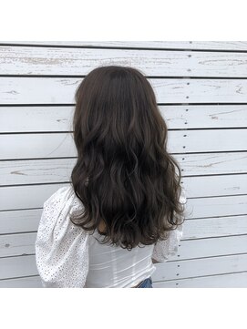 クリーピー(CREAPY) 透明感抜群　暗髪