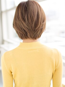 エクラージュ(eclarge) 耳かけタイトなショート