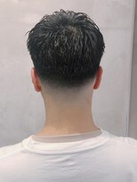 フランクスバーバーリザーブ 人形町店(FRANK’S BARBER RESERVE) ローフェード×ピンパーマ y