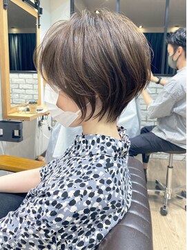 バンプ ギンザ(BUMP GINZA) 30代/40代/50代・絶壁解消・小顔前下がりショートボブ【中村】