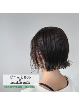 チェリーコーク(HAIR CHERRY COKE) ぱっつんボブ×ヌーディーアッシュ