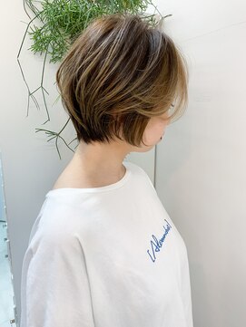 ミィ 表参道(mee.) 【mee.】ハセガワヒトシ ハイライト色素改善 大人ショート